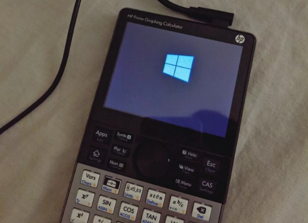 Windows 10 запустили на калькуляторі