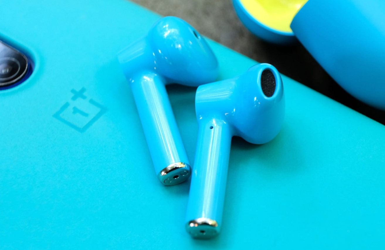 OnePlus Buds - нові бездротові навушники, що працюють 30 годин без підзарядки