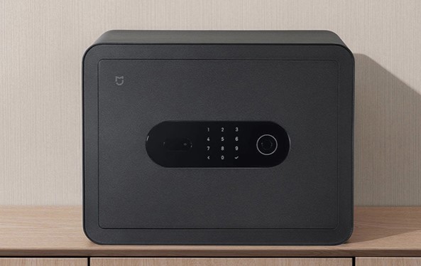 Xiaomi випустила розумний сейф зі сканером відбитків