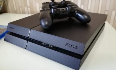 Sony обрушила ціну PlayStation 4 в два рази до рекордного мінімуму