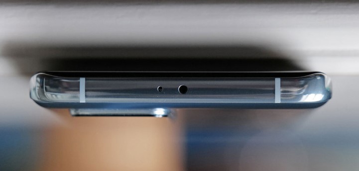 Обережно, фейк, в мережі розлетілися «живі фото» Xiaomi Mi 11