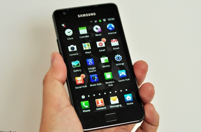 Флагман Samsung 2011 року оновився до Android 11