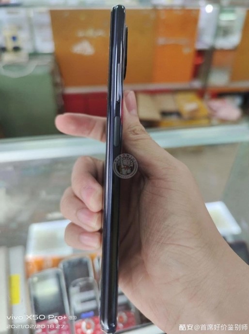 Xiaomi Mi 11 Lite з'явився на живих фото