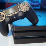 Sony обрушить ціну популярної приставки PlayStation 4 в два рази
