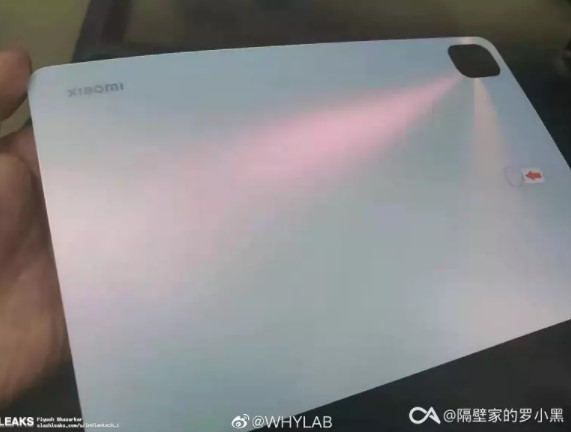 Новітній планшет Xiaomi Mi Pad 5 вперше «засвітився» на руках у користувача