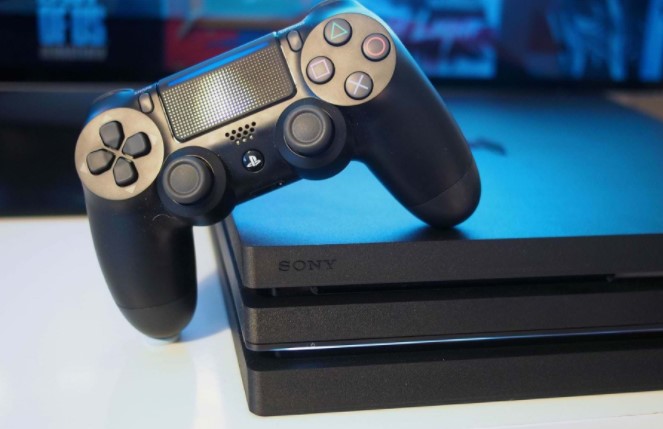 Sony обрушила ціну ігрової приставки PlayStation 4 до історичного мінімуму