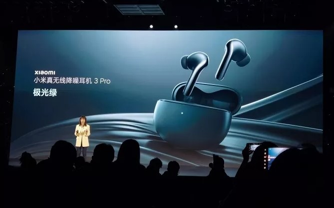 Xiaomi випустила навушники True Wireless Earphones 3 Pro за ціною 2900 гривень