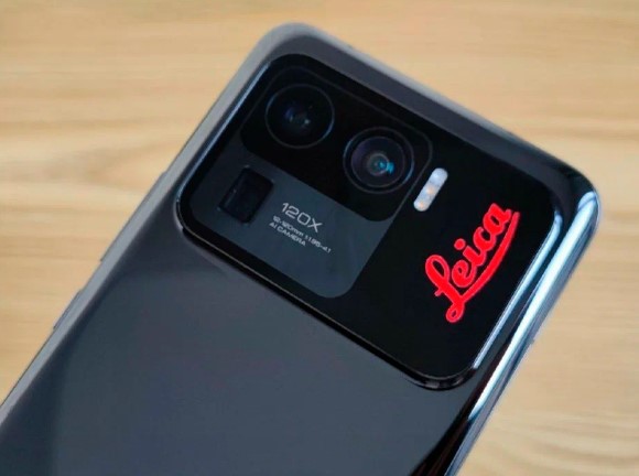 Xiaomi представить компактний смартфон з покращеною камерою
