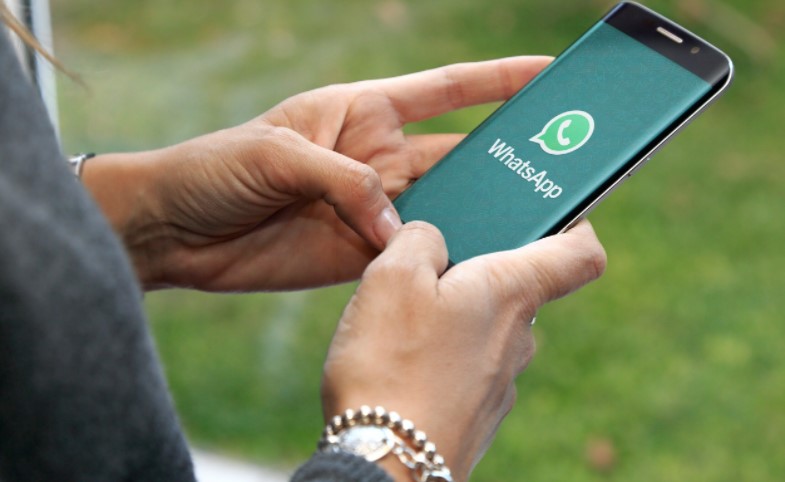У WhatsApp з'явилася нова функція, що сильно полегшує використання аудіповідомлень