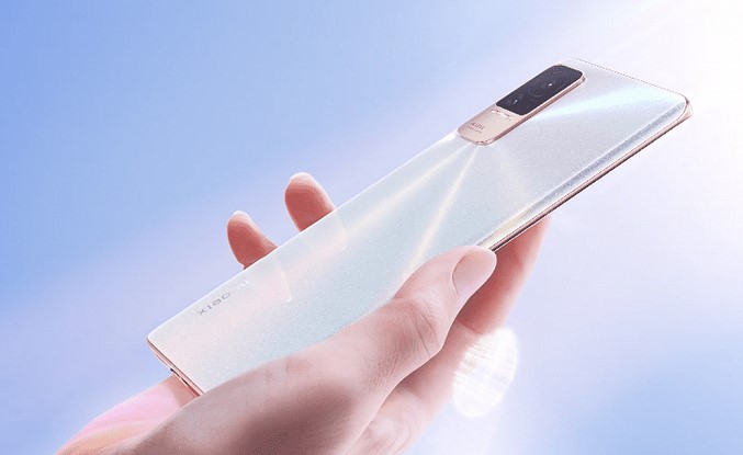 Найкрасивіший телефон Xiaomi у 2022 році рекордно подешевшав