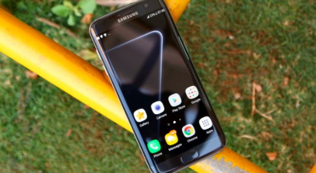 Samsung розсилає оновлення більш ніж 500 мільйонам старих телефонів