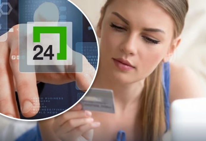 Приват24 оновив послугу відкриття і перевипуску карток