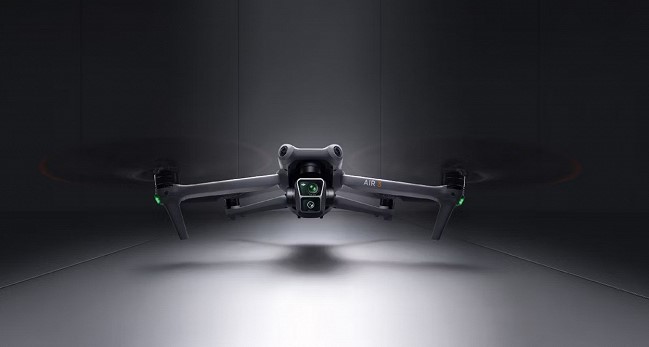 DJI офіційно представила свій новий дрон DJI Air 3: дві камери 4K, всеспрямований обхід перешкод та 46 хвилин польоту