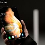 TECNO показала смартфон, що розтягується