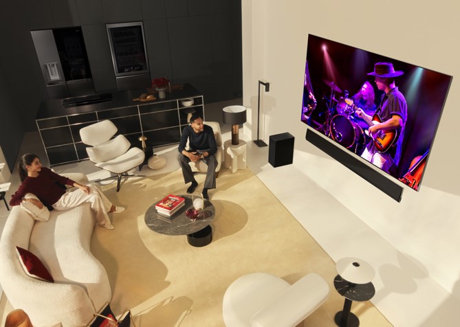 LG представила перший у світі бездротовий телевізор з підтримкою 4K та 144 Гц