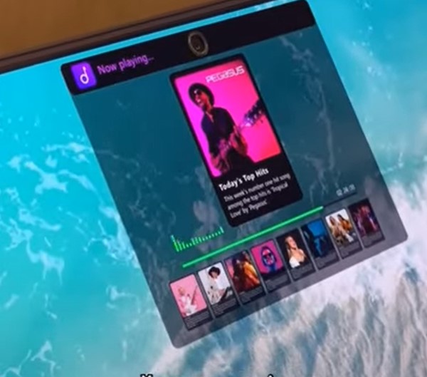Samsung показала ноутбук з «діркою» в екрані та Dynamic Island