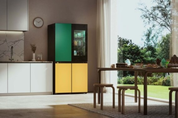 LG показала новий холодильник-хамелеон MoodUP із вбудованою аудіосистемою
