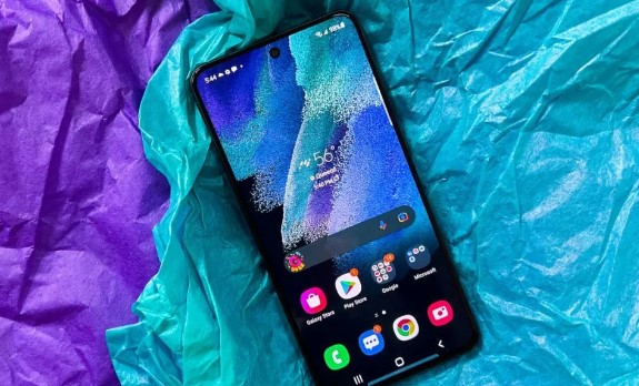 41 модель смартфонів Samsung отримає нове оновлення
