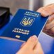 Україна відновить надання консульських послуг для чоловіків за кордоном вже завтра: що відомо
