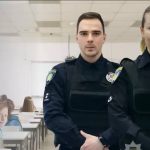 Politsiyi ofitsiyno pidnyaly zarplaty do 30000 hryvenʹ, a dlya vchyteliv hroshey nemaye