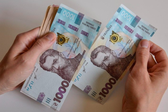 Порівняння мінімальної зарплати України та сусідніх країн