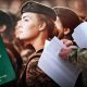 Військовий обов’язок по-новому: жінки йдуть служити, щоб захистити чоловіків