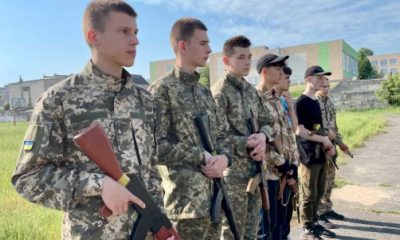 Із 1 вересня в школах будуть готувати до нових реалії: учнів навчатимуть військової підготовки