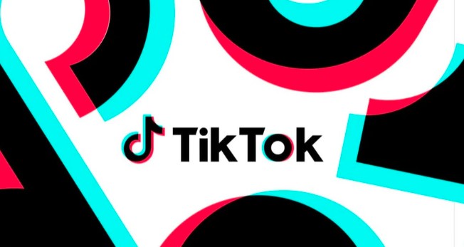 Європейські органи з питань захисту персональних даних оштрафували TikTok на 530 мільйонів євро (приблизно $600 мільйонів) через порушення норм конфіденційності ЄС.