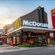 Через просування фронту компанія McDonald’s планує закрити деякі свої заклади в Україні.