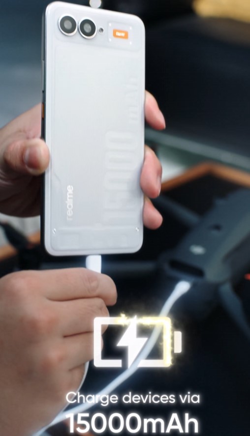 Смартфон realme з акумулятором на 15 000 мАг представлений офіційно