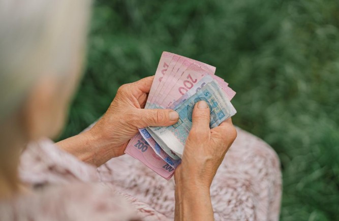 Пенсія у 60 більше не гарантія: що зміниться для українських жінок