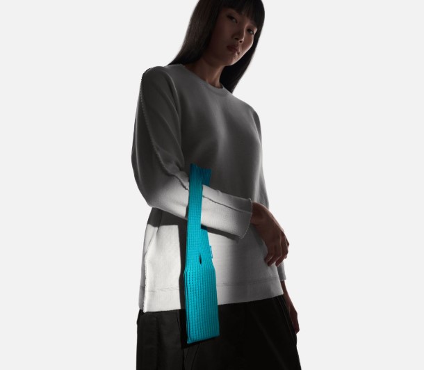 Apple випустила «шкарпетку» для iPhone за 230 доларів