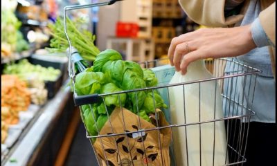 Останнім часом у суспільстві все частіше лунають твердження, що вартість продуктів харчування в Україні подекуди перевищує європейські країни.