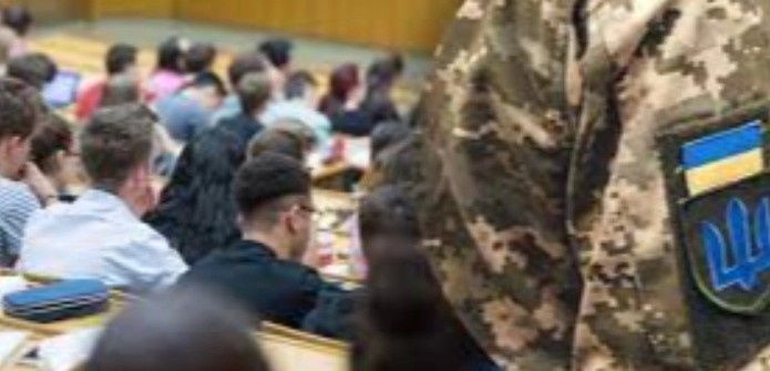 Студенти 25+ років можуть спати спокійно: відстрочку в них ніхто забирати не буде