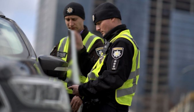 Приховані штрафи ПДР: чому сповіщення затримуються і як це призводить до блокування карток