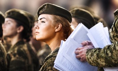 Європейська країна готується до призову жінок: що сталося