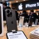 Скільки українців залізли у кредит, щоб купити iPhone 18 Pro: цифра вражає